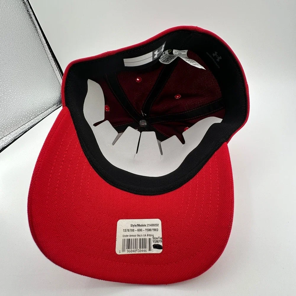 Under Armour Boys' UA Blitzing 3.0 Cap Kids S/M Red Stretch Fit Youth Hat NEW‎